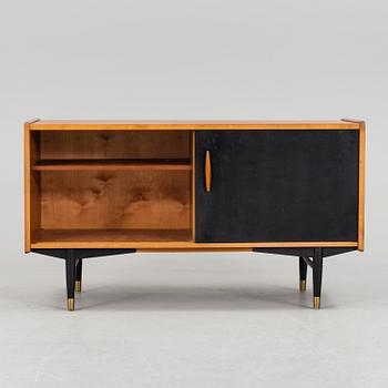 NILS JONSSON, sideboard / skänk, modell 222, Hugo Troeds, Bjärnum, 1950-tal.