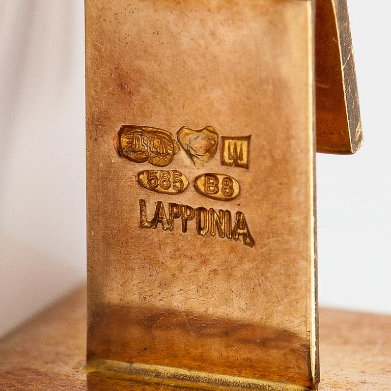 Björn Weckström, "Gold stones", a pair of 14K gold cufflinks with copper ore. Lapponia 1979.