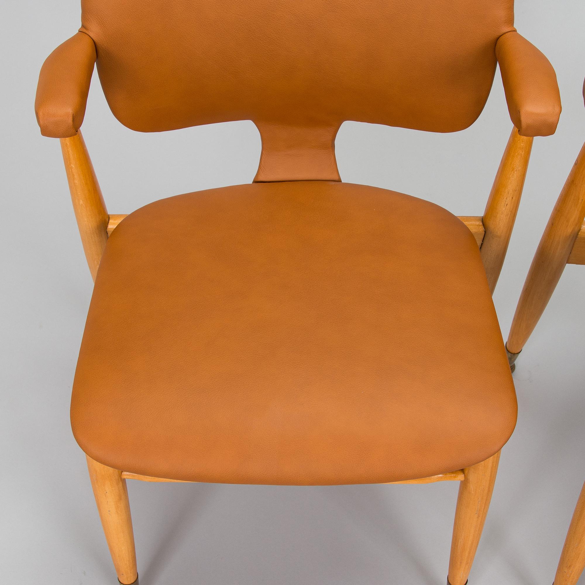 Ilmari Tapiovaara, A pair of mid-20th century 'Domus Lux' armchairs for Lukkiseppo.