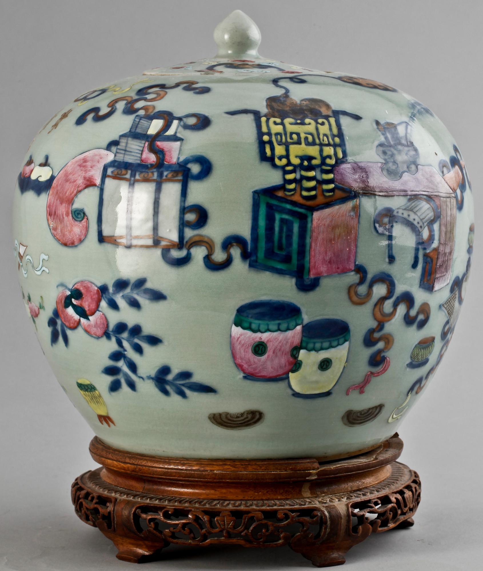 LOCKURNA, porslin, Kina 1800-tal.