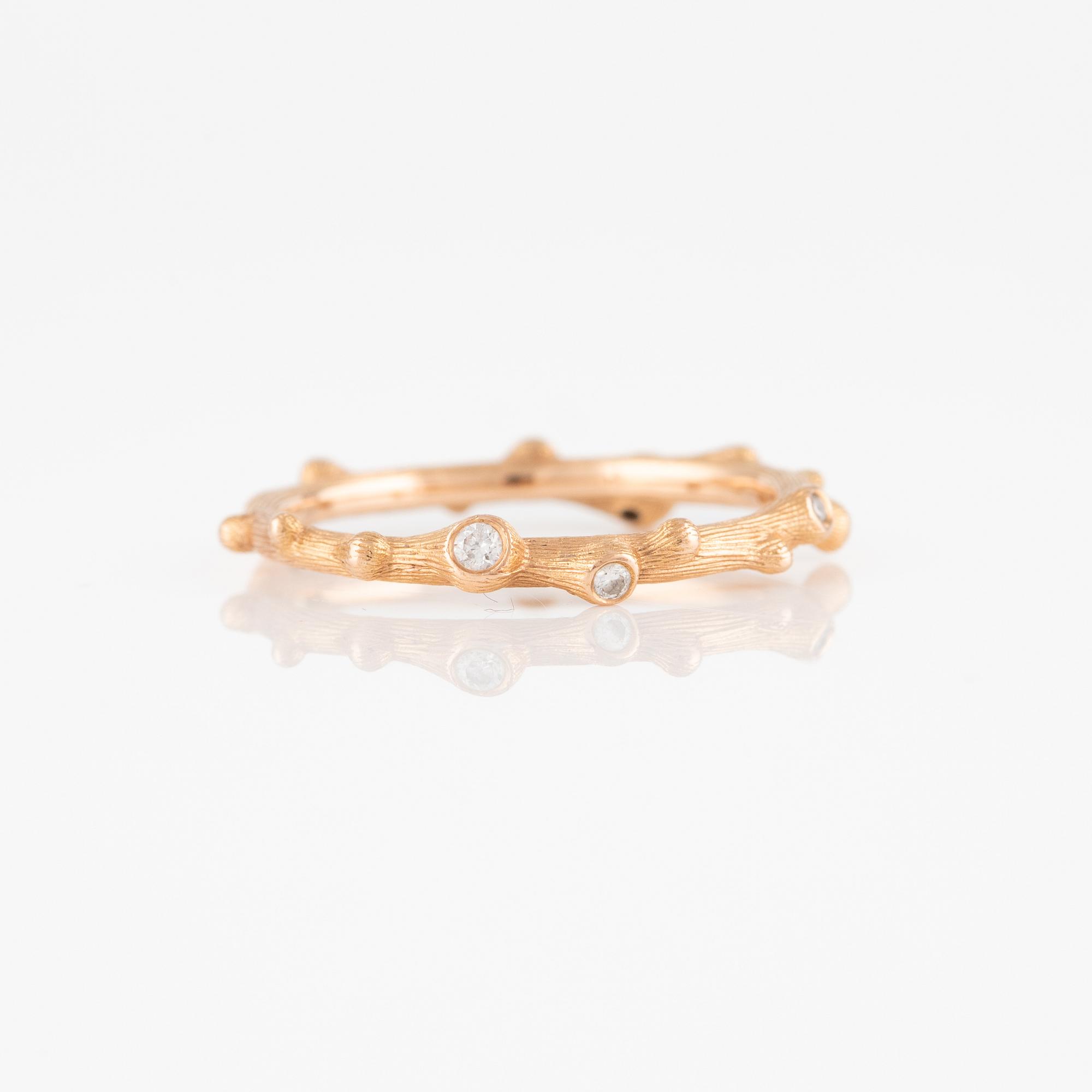 Ole Lynggaard, ring, "Nature", 18K gold with brilliant-cut diamonds.