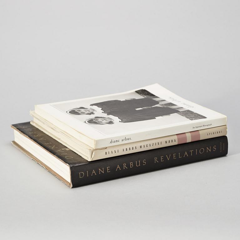 Photo books, 3 st, Diane Arbus.