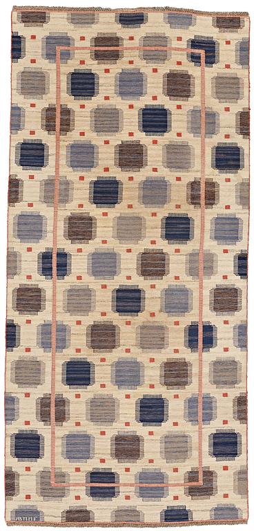 Märta Måås-Fjetterström, A CARPET, "Blåplump", flat weave, ca 399 x 184,5-186 cm, signed AB MMF.