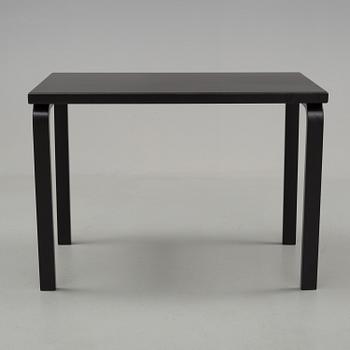 Alvar Aalto, 4 chairs and a table, probably Artek.