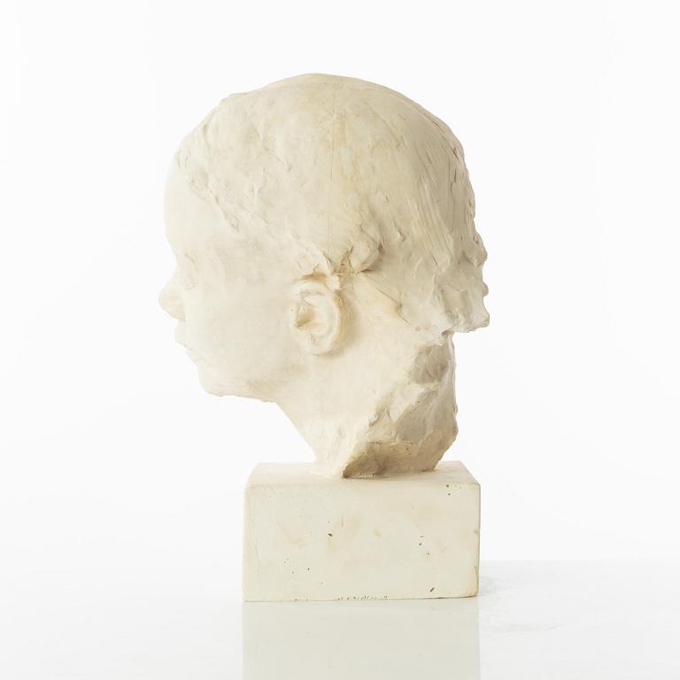 Gudmar Olovson, sculpture. Plaster. Unsigned. height 32 cm, length 22 cm.
