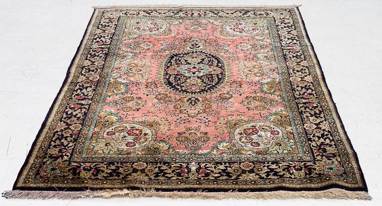 Carpet, Ghom, silk, semi-antique, approx. 170 x 104 cm.