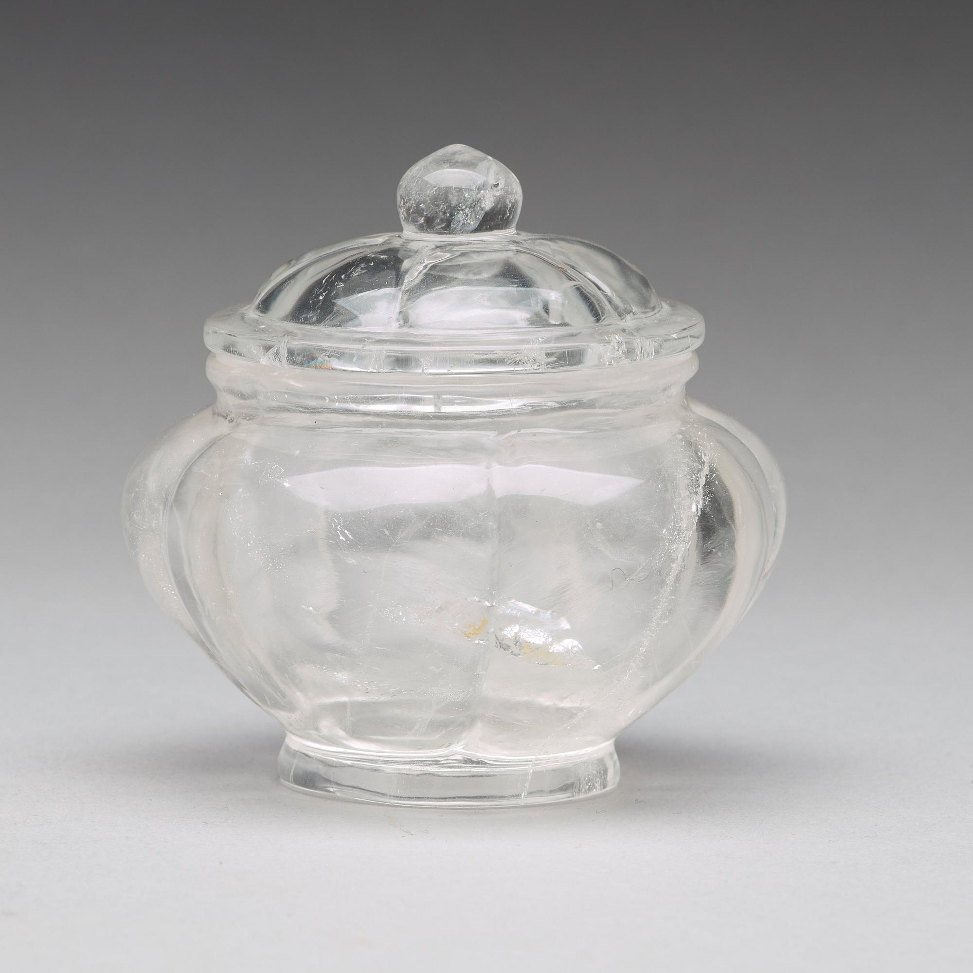 A Chinese rock crystal bowl with cover, 20th Century.
