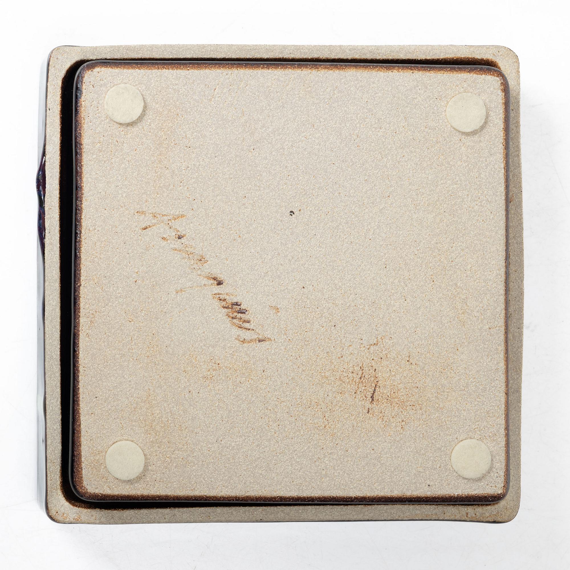 Tomas Anagrius, Box with lid.