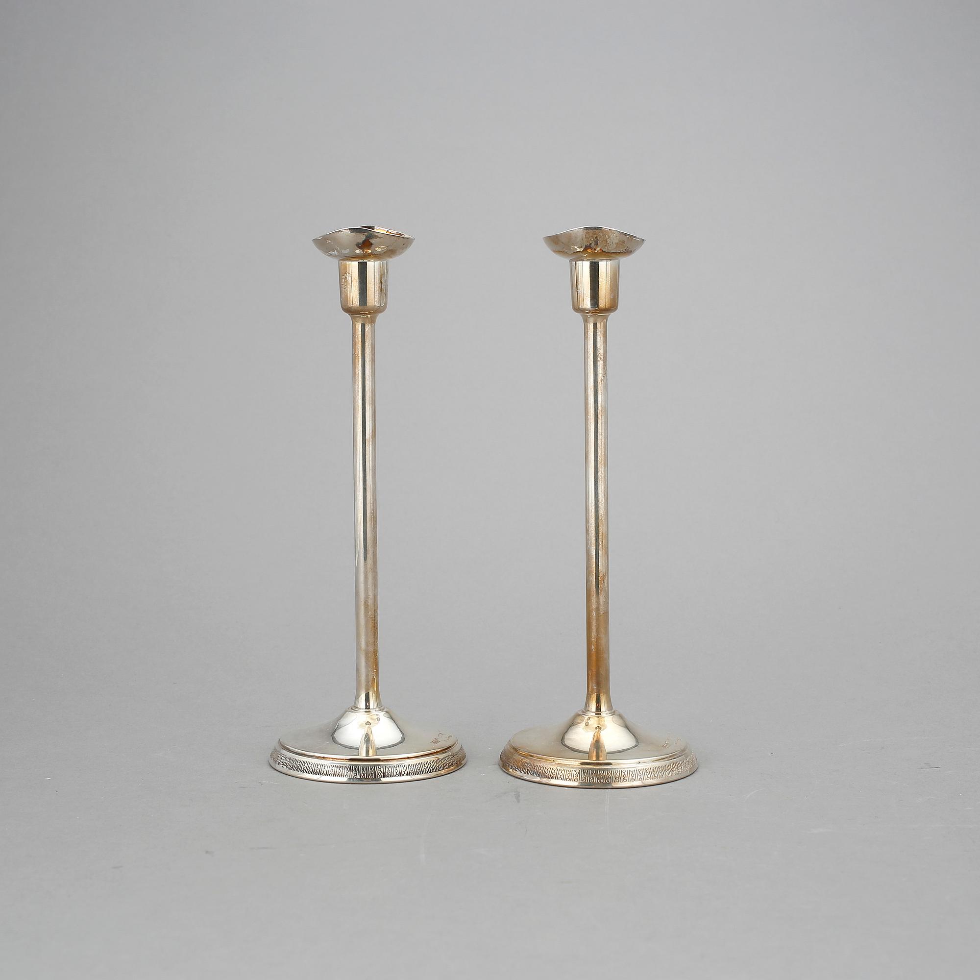 LJUSSTAKAR, ett par, Ainar Axelsson, GAB, Stockholm, 1966. Vikt 186 g.