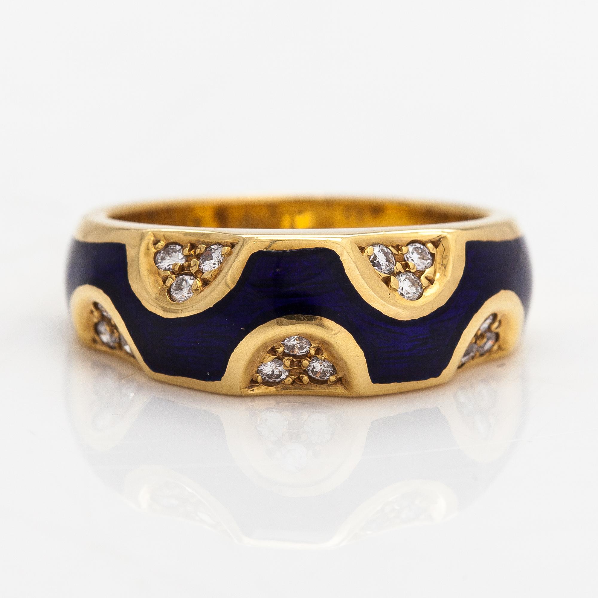 An 18K gold ring with enamel and diamonds ca. 0.15 ct in total. Finnish import marks.