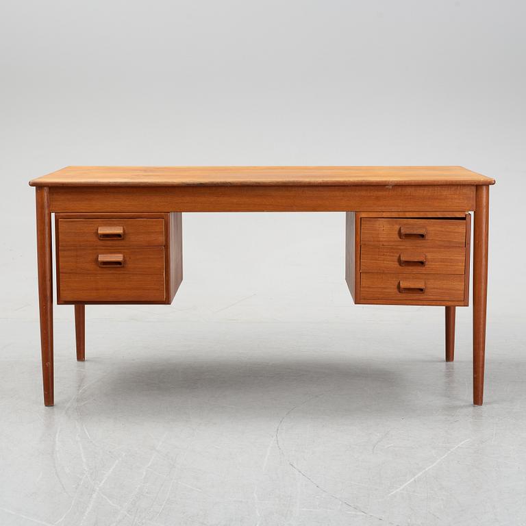 Børge Mogensen, A teak desk, Søborg Möbler, Denmark, 1950's/60's.