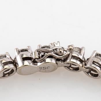 Tennisarmband av 18K vitguld med runda briljantslipade diamanter 3,50 ct totalt, R.Jacot Zermatt Schweiz.
