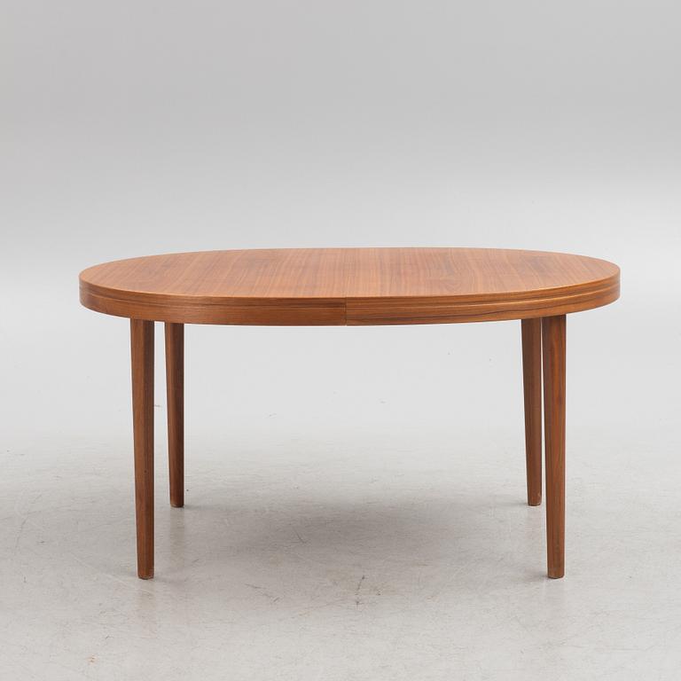 A dining table, second half of the 20th Century.