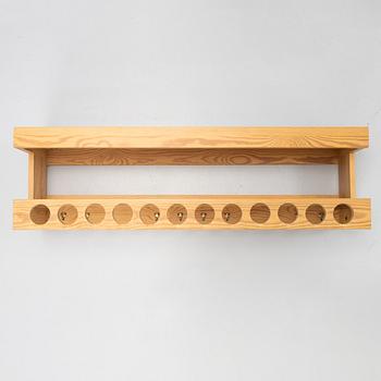 Hatthängare med galgar, 12 st, Sven Larsson Möbelshop, 1970-tal.