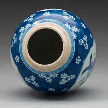 A blue and white jar, Qing dynasty, 18th Century.