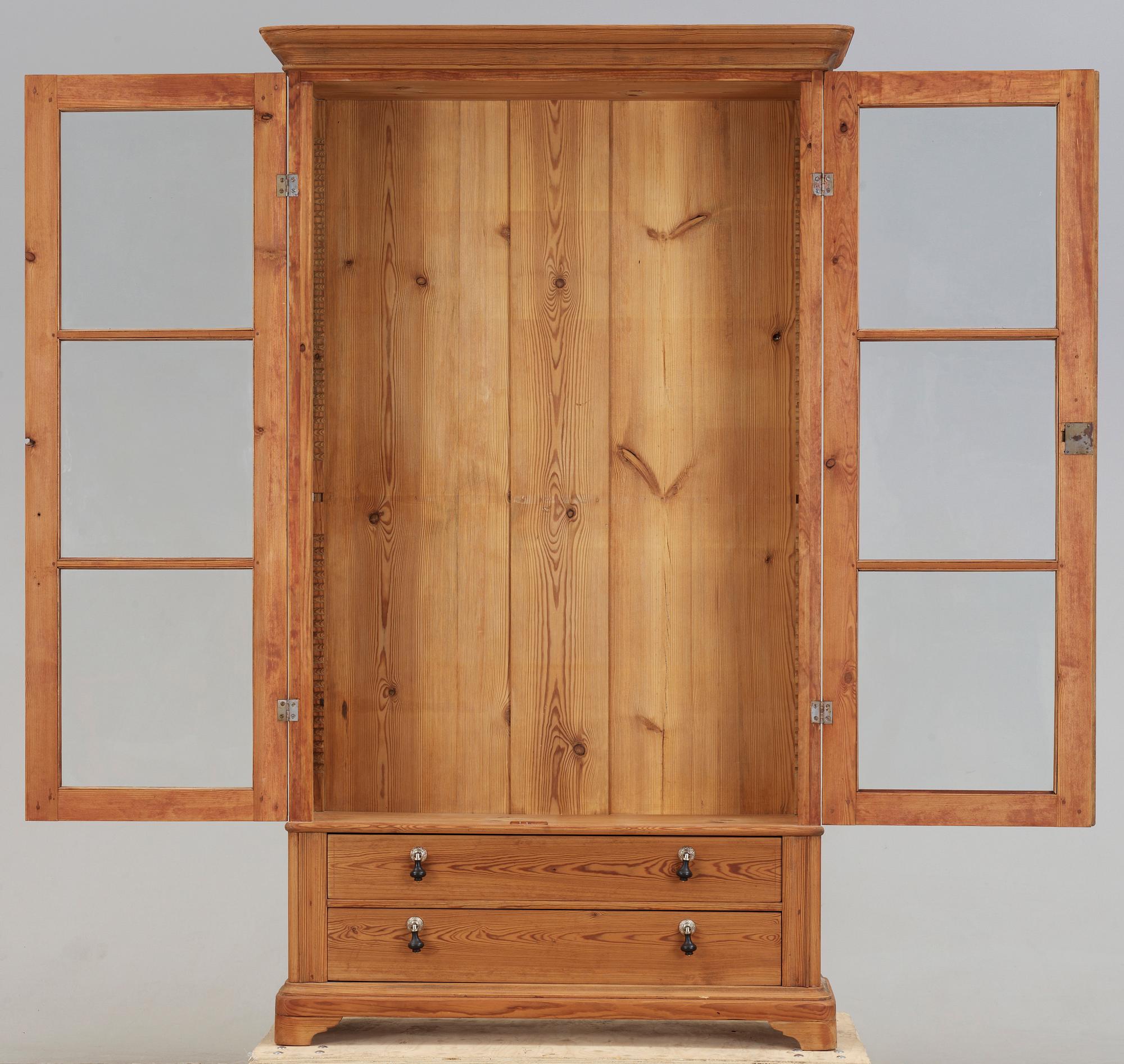 BOKSKÅP, 1800-talets slut.