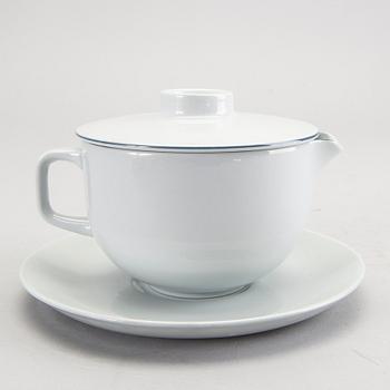 Grethe Meyer, "Blue Edge", tableware, 100 dlr, Royal Copenhagen and Aluminia.
