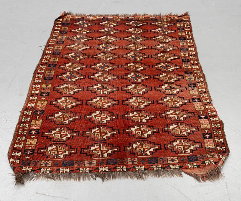 Matta, antik, Turkmen, ca 204-206 x 124 cm.
