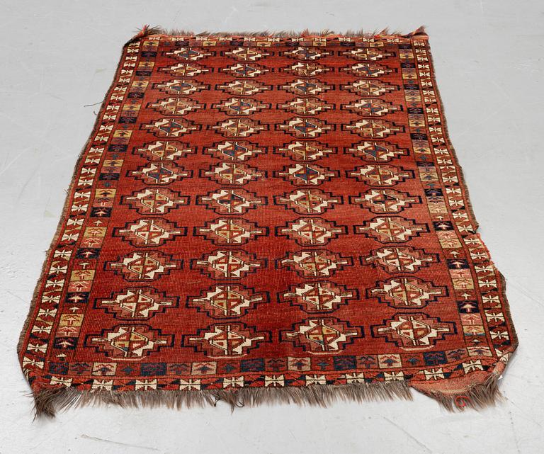 A rug, antique Turkmen, ca 204-206 x 124 cm.