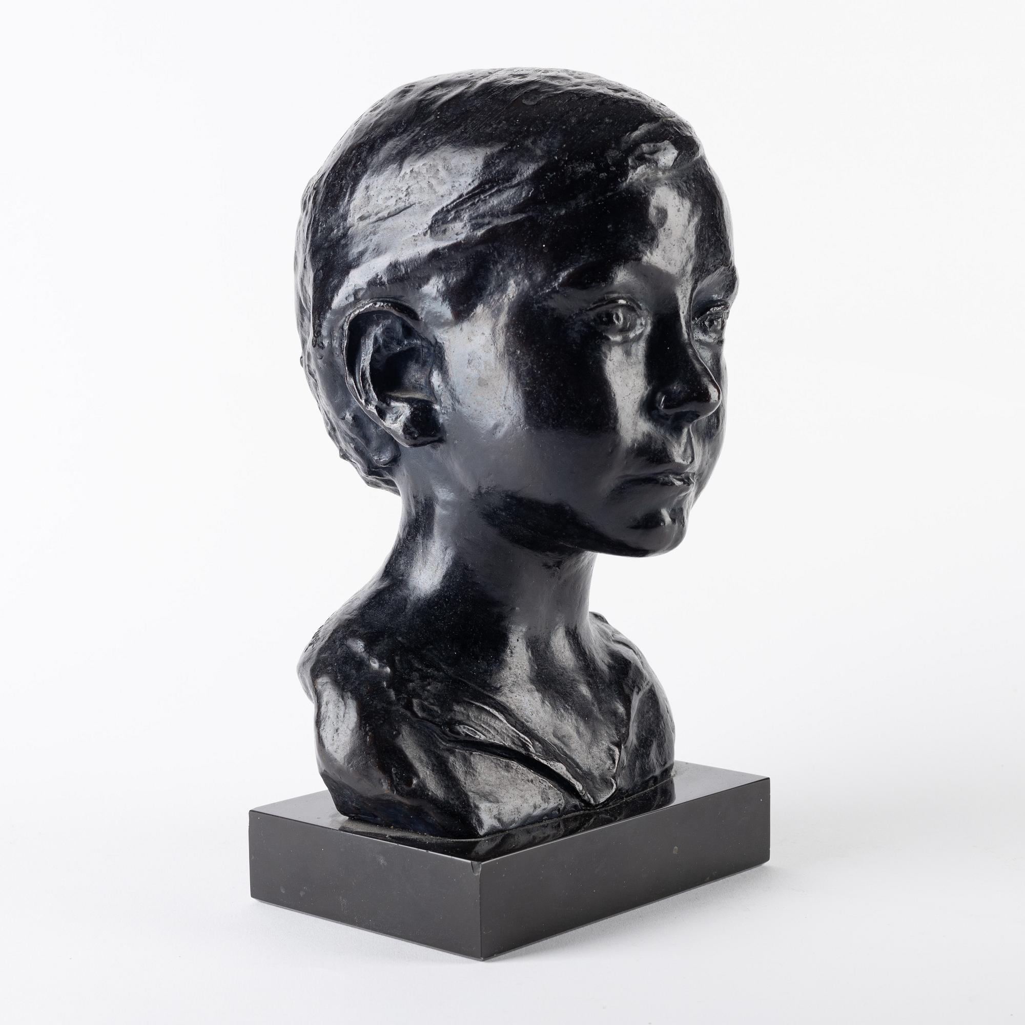 Gudmar Olovson, skulptur. Brons. Signerad. Numrerad. Gjutarstämpel. Total höjd 27 cm.