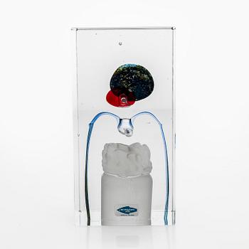 Oiva Toikka, a glass Jubilee Cube, signed and numbered Oiva Toikka Nuutajärvi Notsjö, 58/500 NIB.