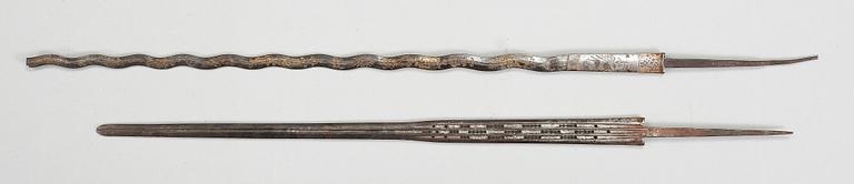 SVÄRDSKLINGOR, 2 st, 1700-1800-tal.