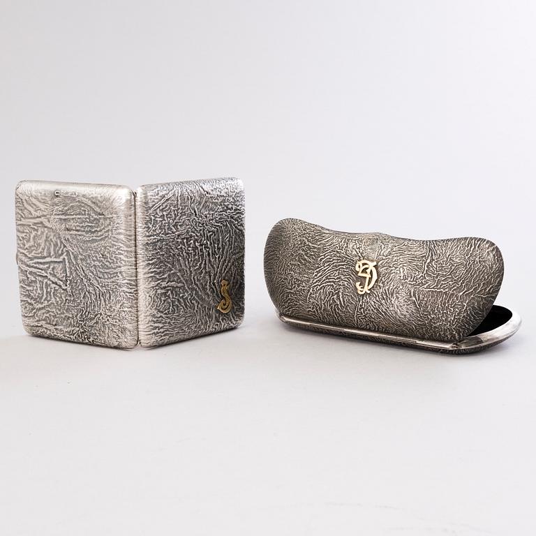 CIGARRETUI, CIGARETTETUI ja GLASÖGONFODRAL, silver, Åbo och Tavastehus 1950-1960-tal.