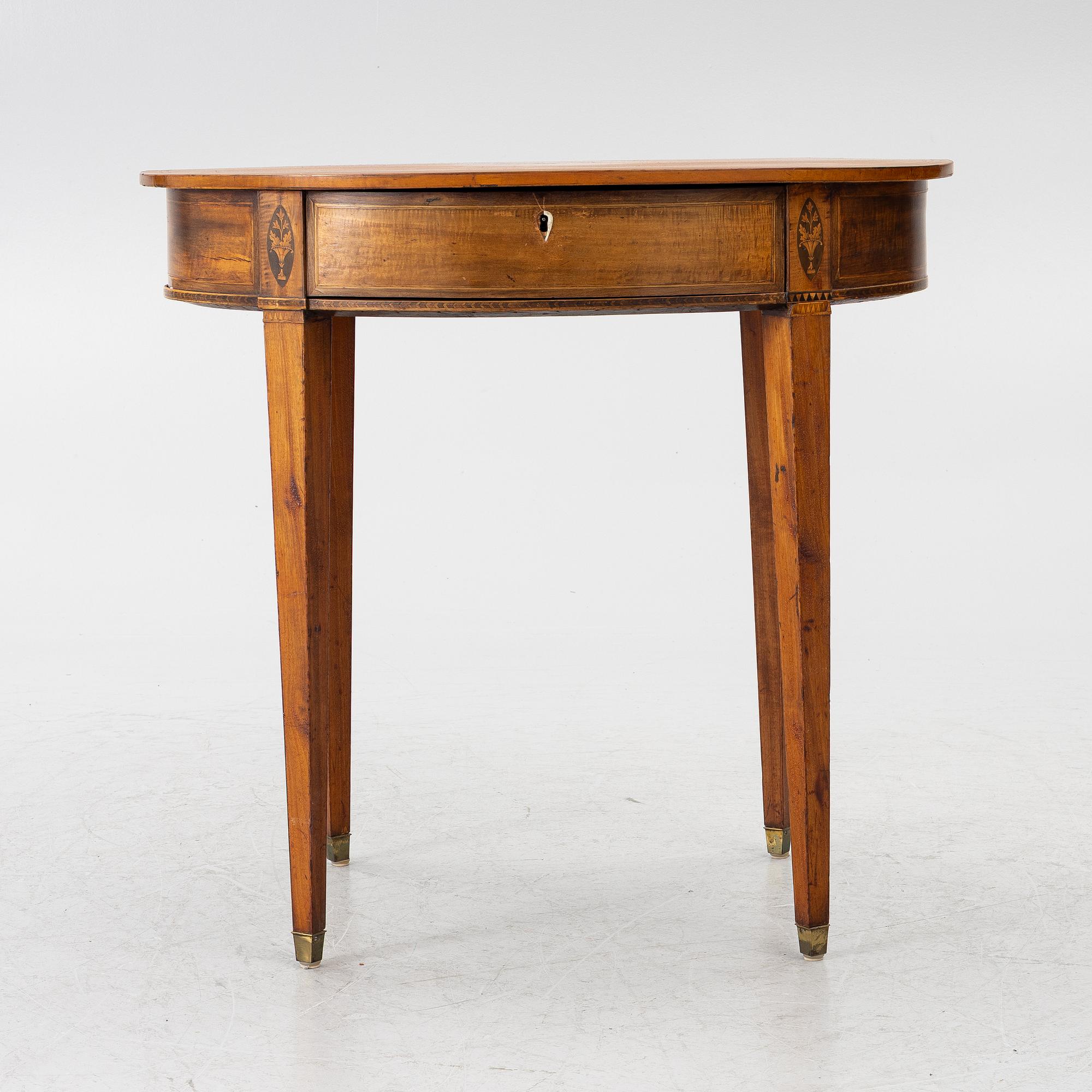 Sewing table, England, circa 1800.