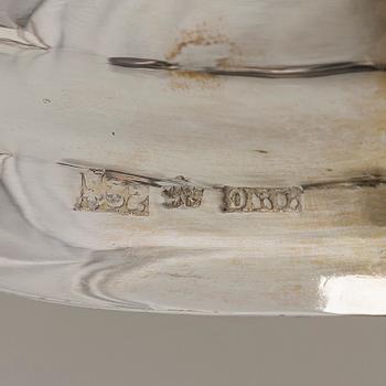 Slevar, 4 st, silver samt trä, en stämplad Olof Robert Lundgren Åbo 1857.