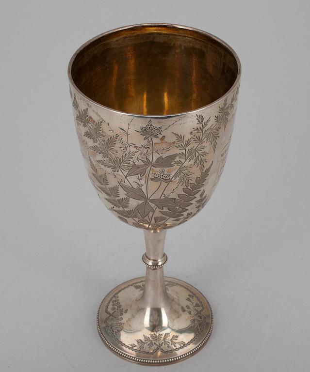 POKAL, silver, England 1881. Vikt 296 g.