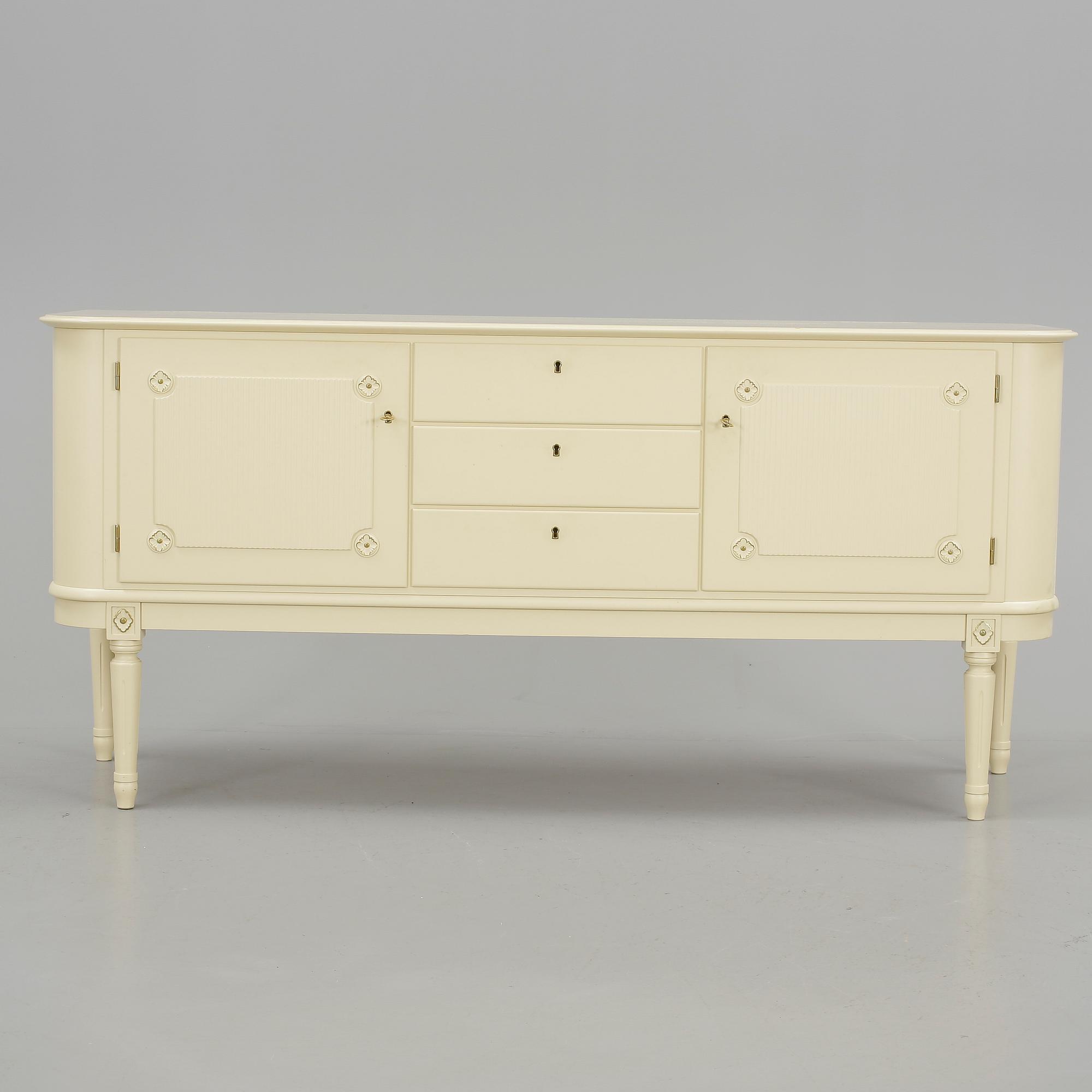 SIDEBOARD, gustaviansk stil, 1900-tal.