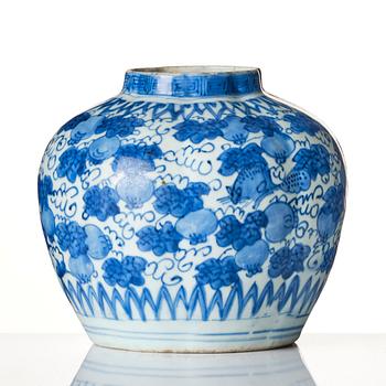 A blue and white jar, Ming dynasty, Wanli (1572-1620).