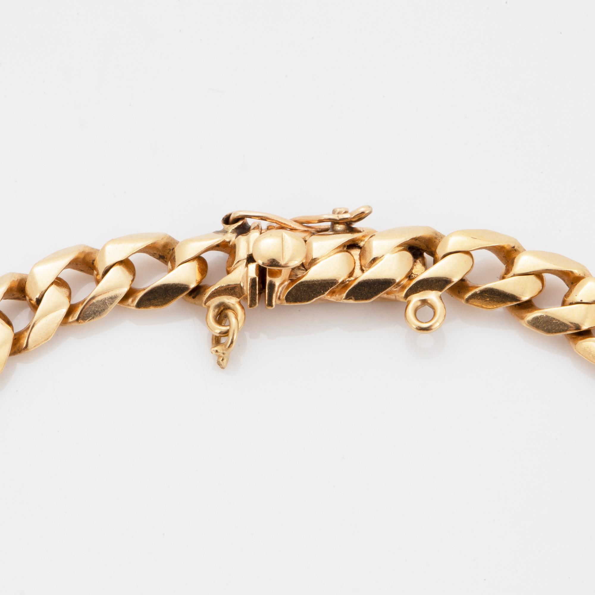 Cabochon-cut rutile quartz bracelet, 18K gold.