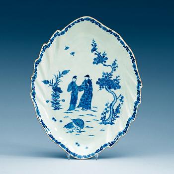 1922. A blue and white leaf shaped charger, Qing dynasty, Qianlong (1736-95).