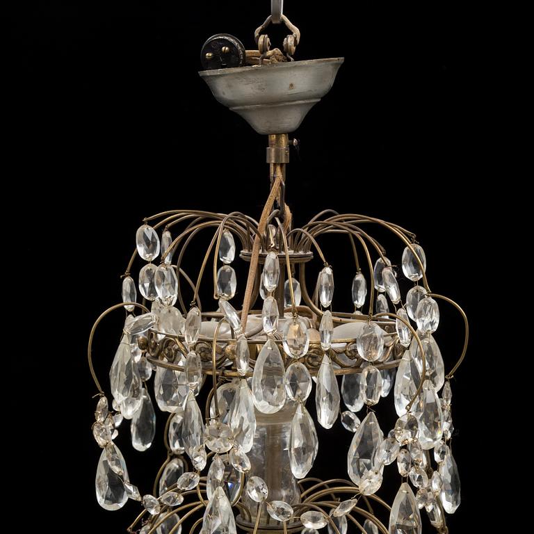 A mid 20th century chandelier.