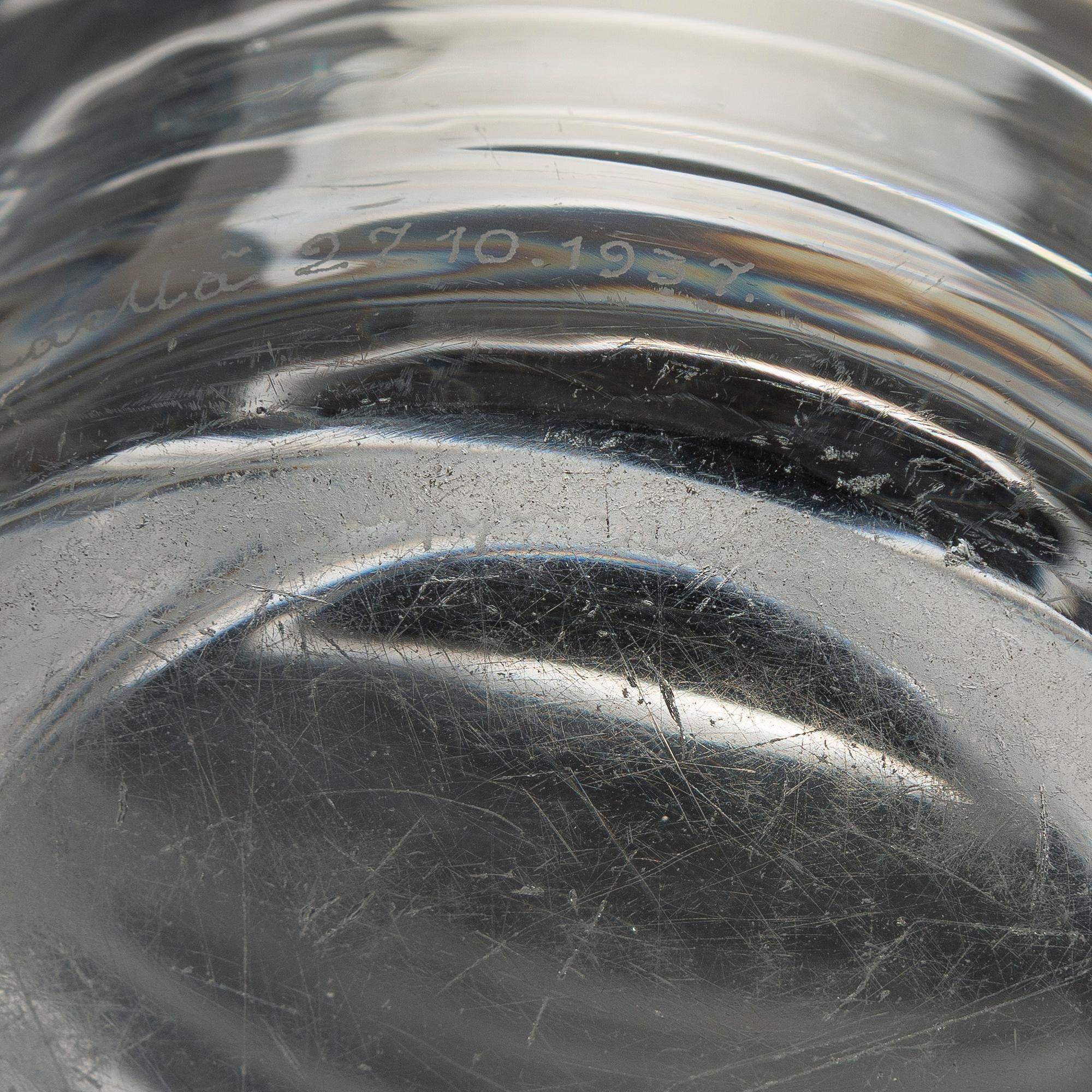 Arttu Brummer, probably, vase, engraved in Riihimäki 27.10 1937 (in Riihimäki 27.10 1937) .