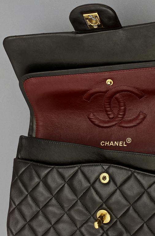 AXELREMSVÄSKA, "double flap", Chanel.