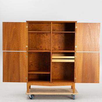 A mid 20th century cabinet.