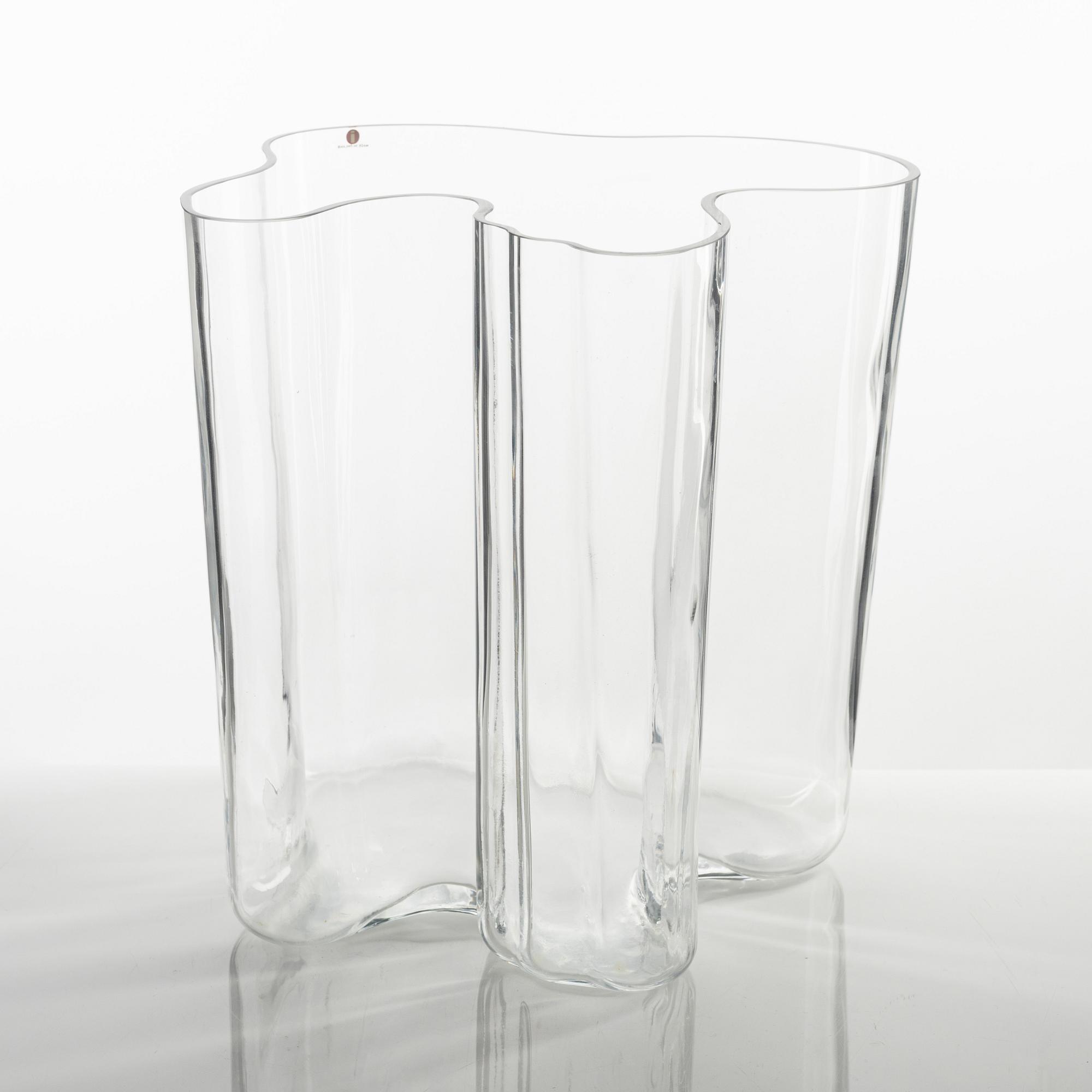 Alvar Aalto, vas, glas, modell 3031, Iittala, Finland, signerad.
