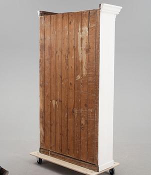 VITRINSKÅP, 1800-tal.