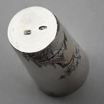 VODKASERVIS, 7 delar, silver, Ryssland, 1900-talets första hälft. Vikt ca 259 gram.