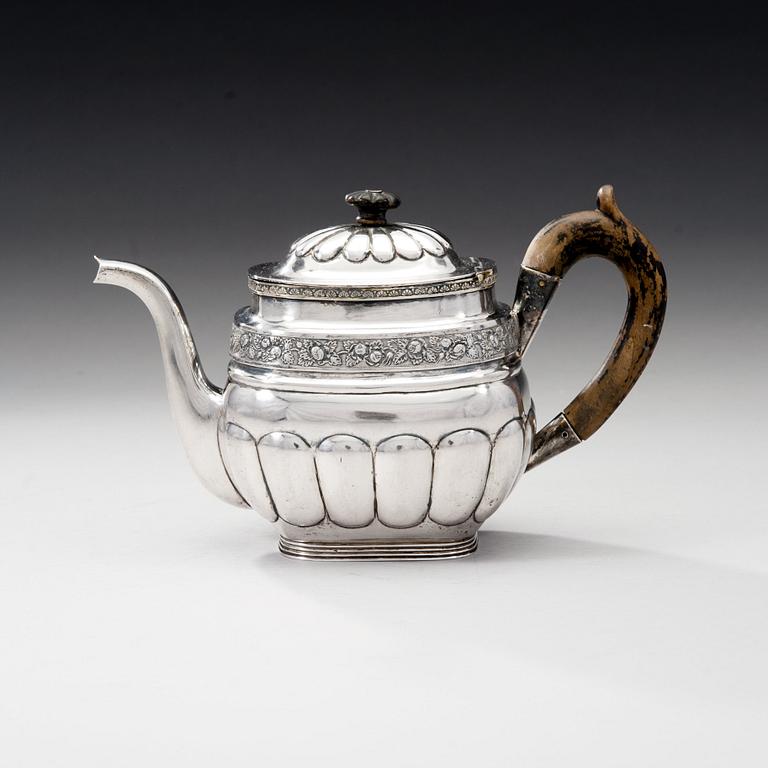 RYSK SILVER TEKANNA.