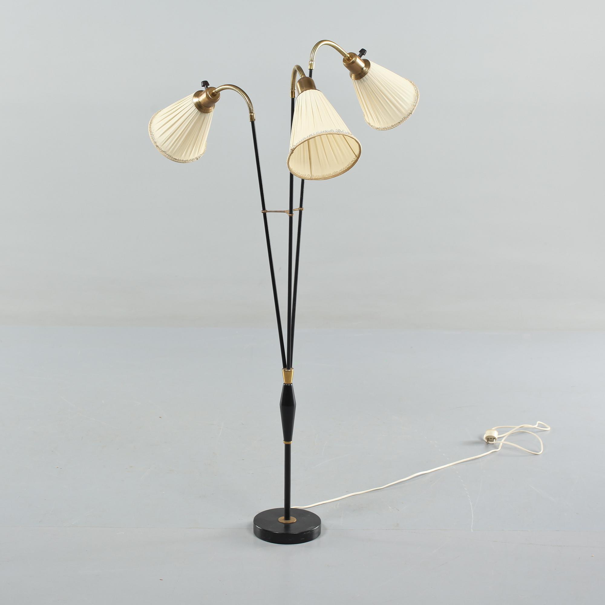 GOLVLAMPA, 1900-talets andra hälft.