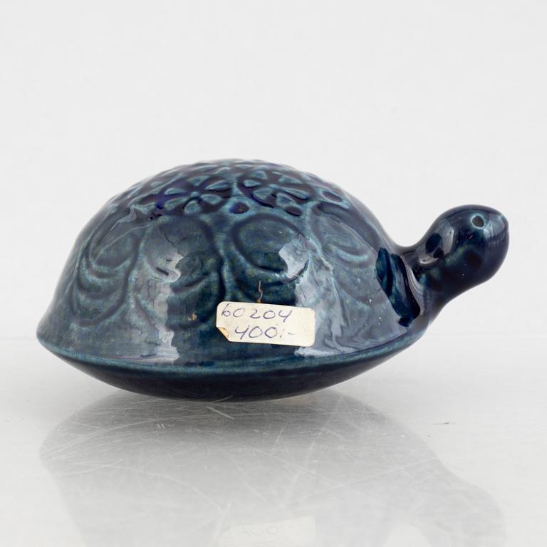 Lisa Larson, figurines, a set of four stoneware figurines including 'Lejon mini' from the series 'Afrika', Gustavsberg.