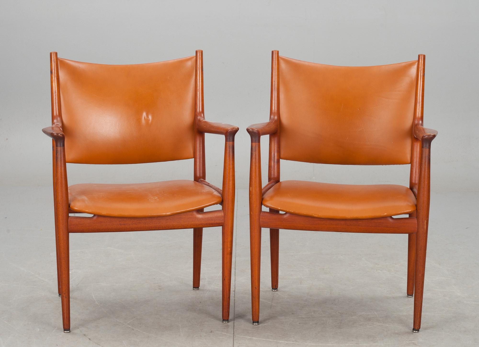 KARMSTOLAR, ett par, "JH-513", Hans J. Wegner, Johannes Hansen.