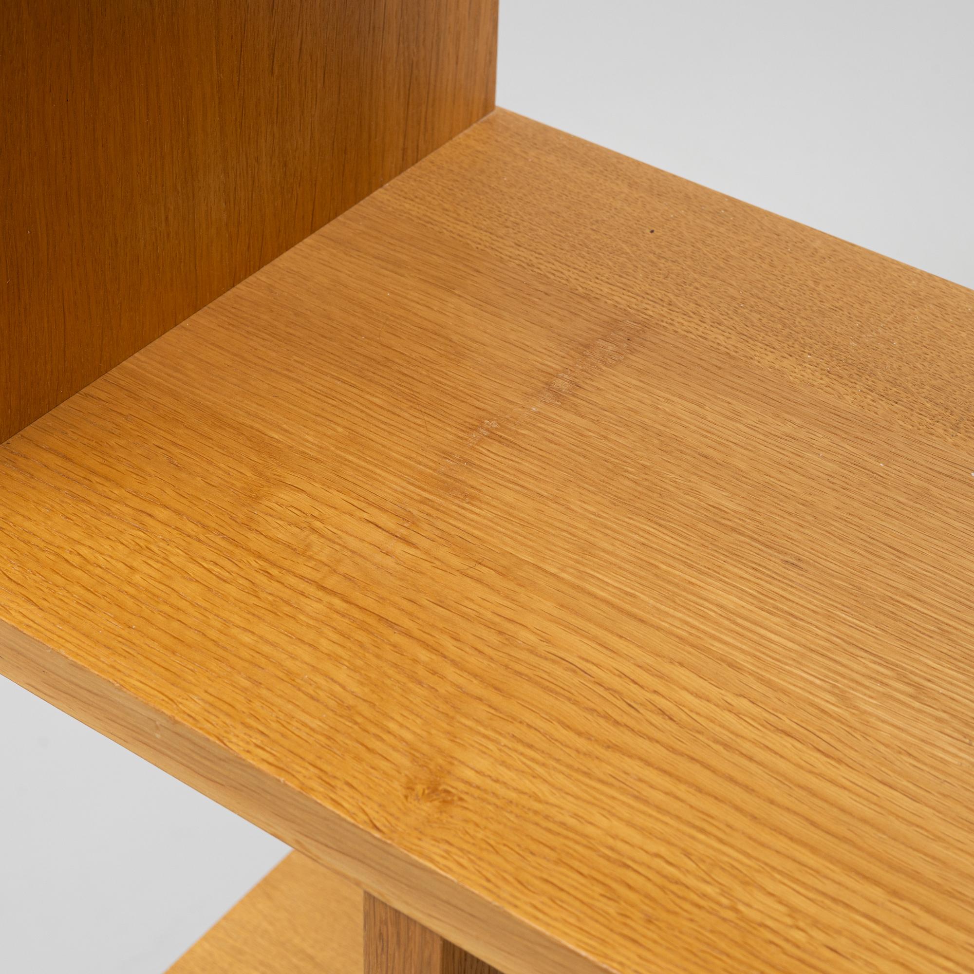 Terence Conran, bokhylla, "Balance", 2008.