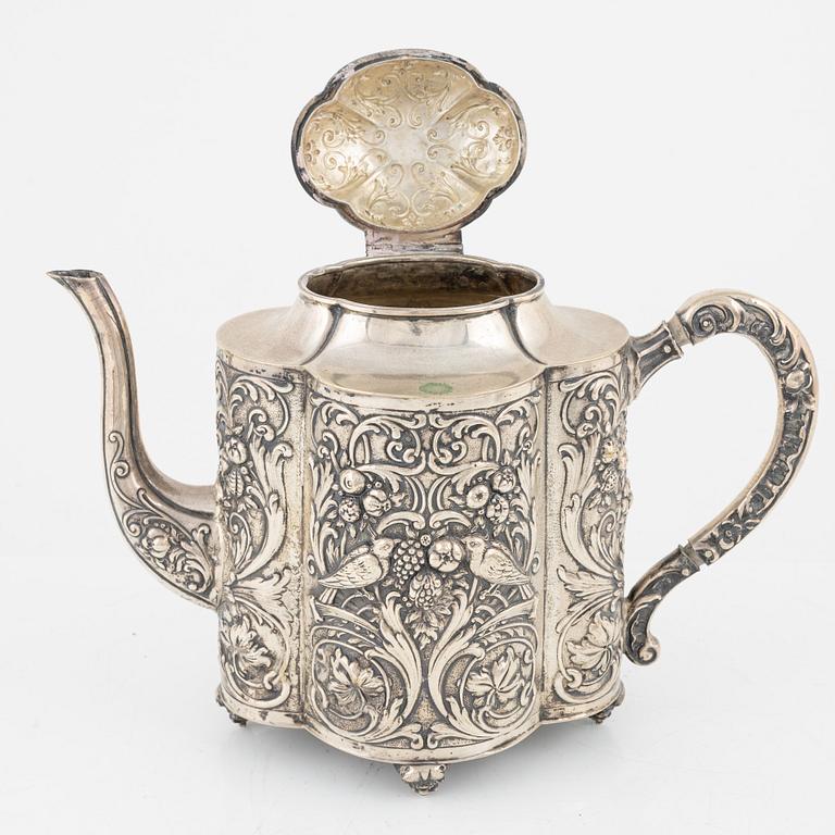 A silver tea and coffee set with tray, Germany, early 20th century.