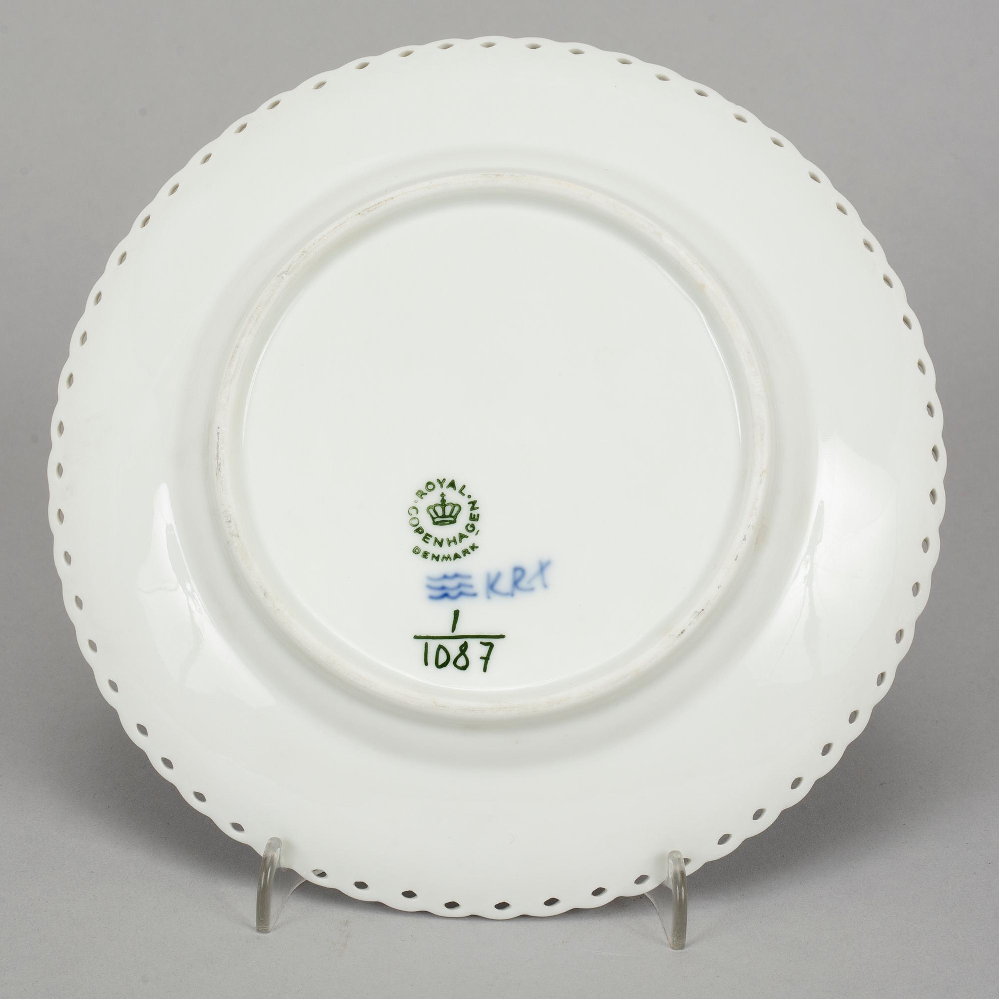 Royal Copenhagen, a 'Musselmalet' part service, Denmark (14 pieces).