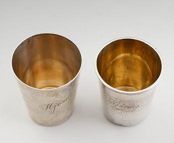 BÄGARE, 2 st, silver, 1800/1900-tal. Vikt ca 165 gram.