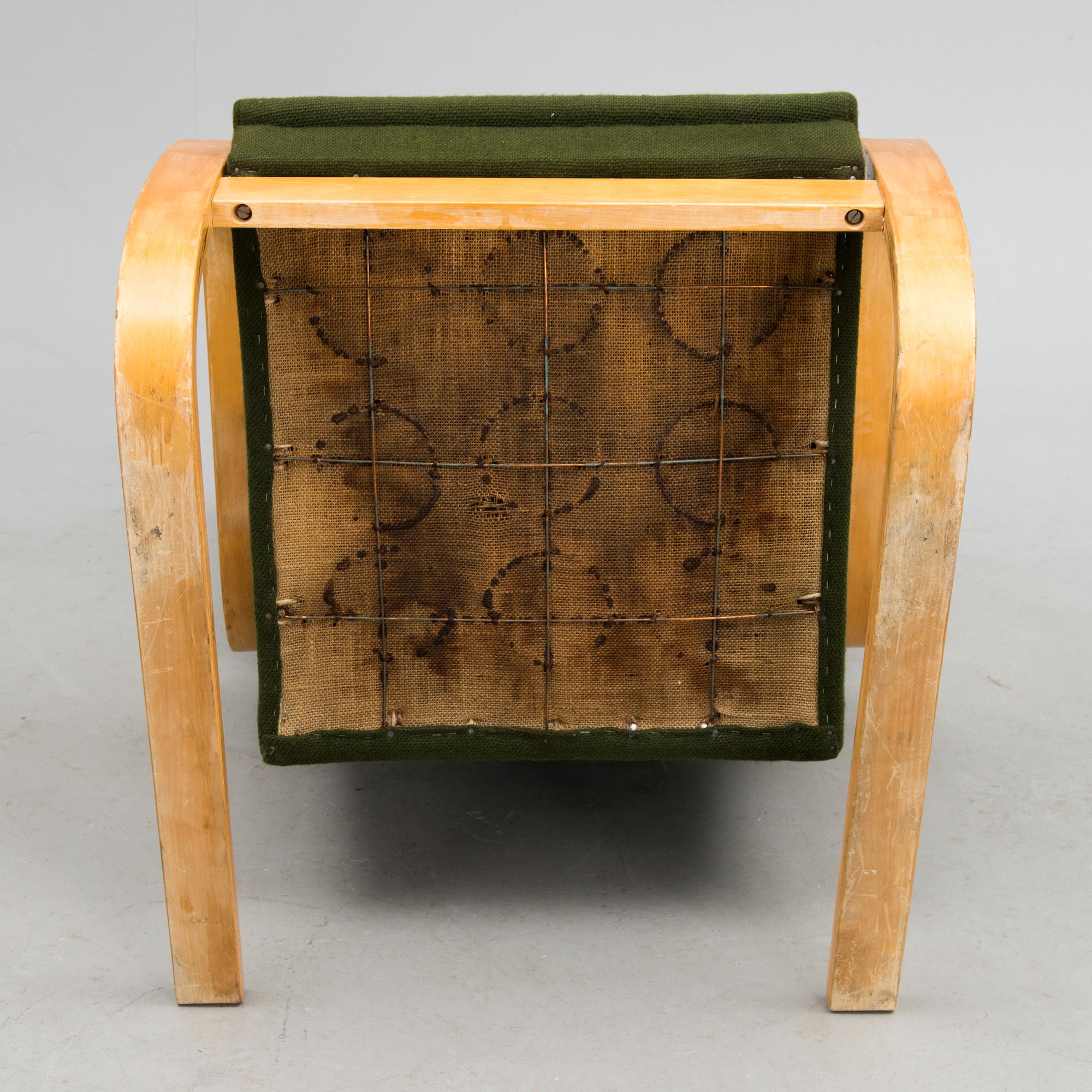 A Mid-20th Century open Armchair model 36/401 for Artek, Finland.